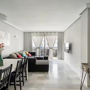 Apartamento Arcos Infostays - Free Parking, Málaga